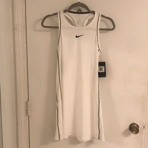 Nike women’s Drift court tennis dress.